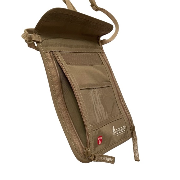 Alpha Keeper RFID Blocking Neck Wallet - Picture 3 of 10